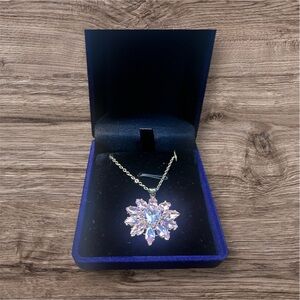 Elegant Silver and Purple Pendant Necklace